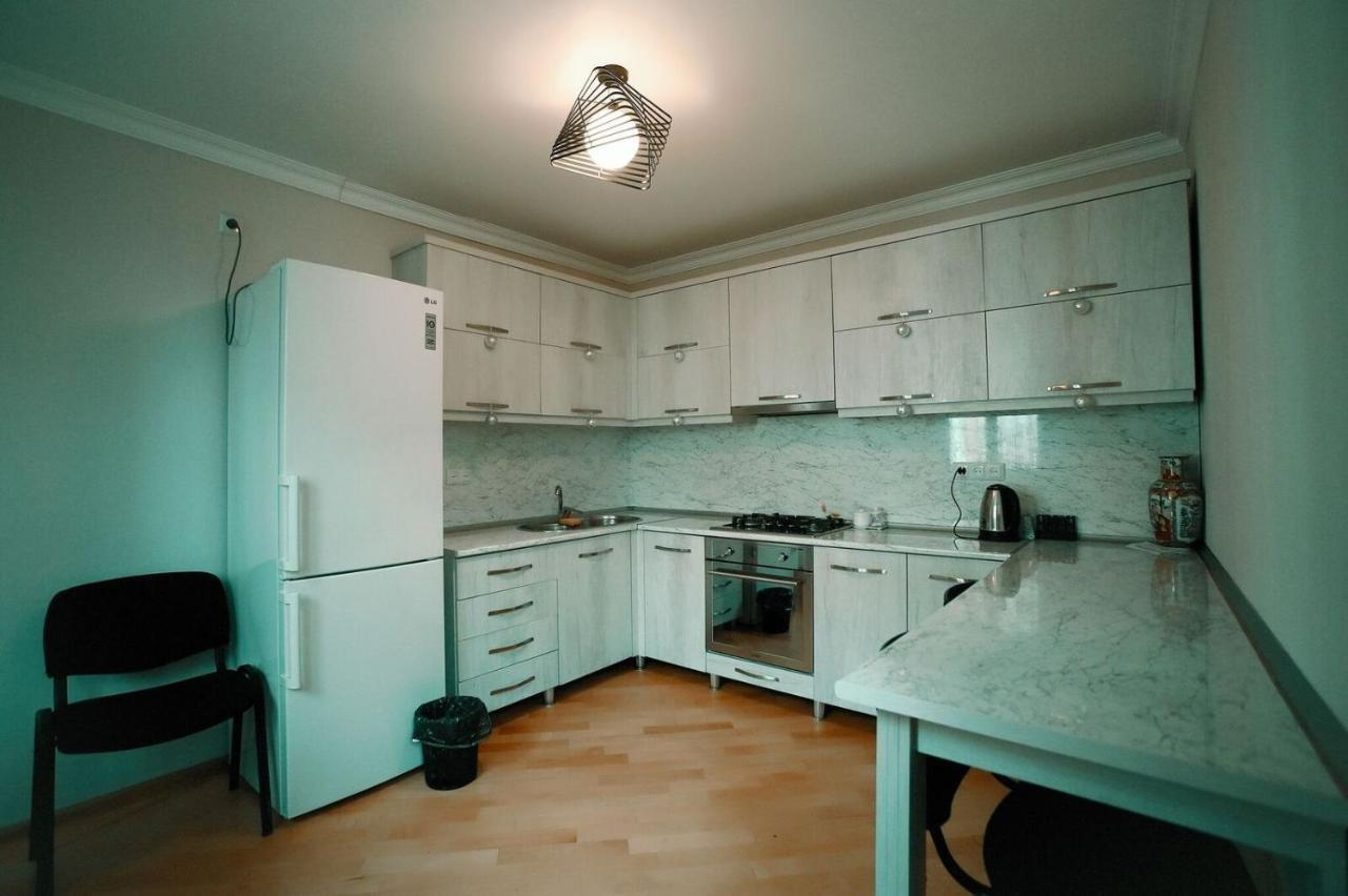 Apartment Old Kutaisi Eksteriør billede